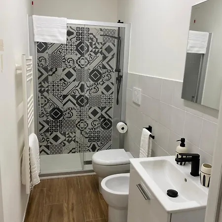 Casa Guvé - Black&white Apartamento Civitanova Marche
